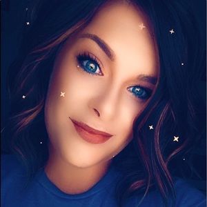 Meet your Posher, Jobeth